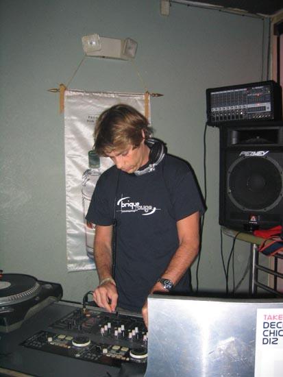 D'Julz on the decks
