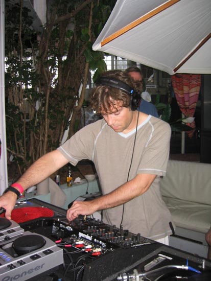 Tyler Stadius @ Rest & Relax